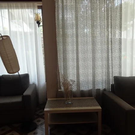Angela Hotel 2*