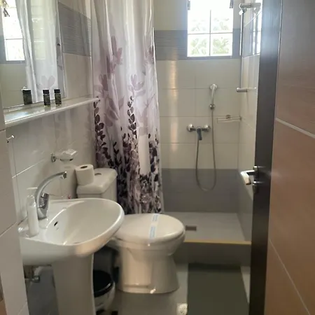 Hotel Angela 2*