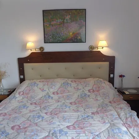 Angela Hotel