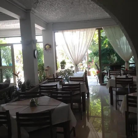 Angela Hotel 2*